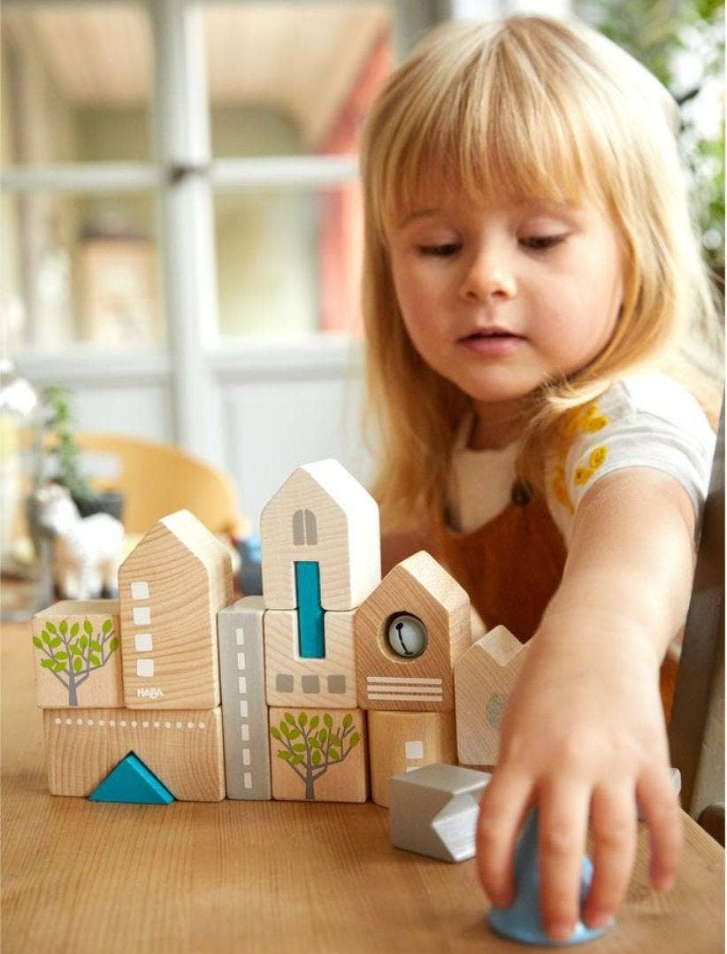 Town of Bad Rodach 18 Piece Wooden Building Blocks