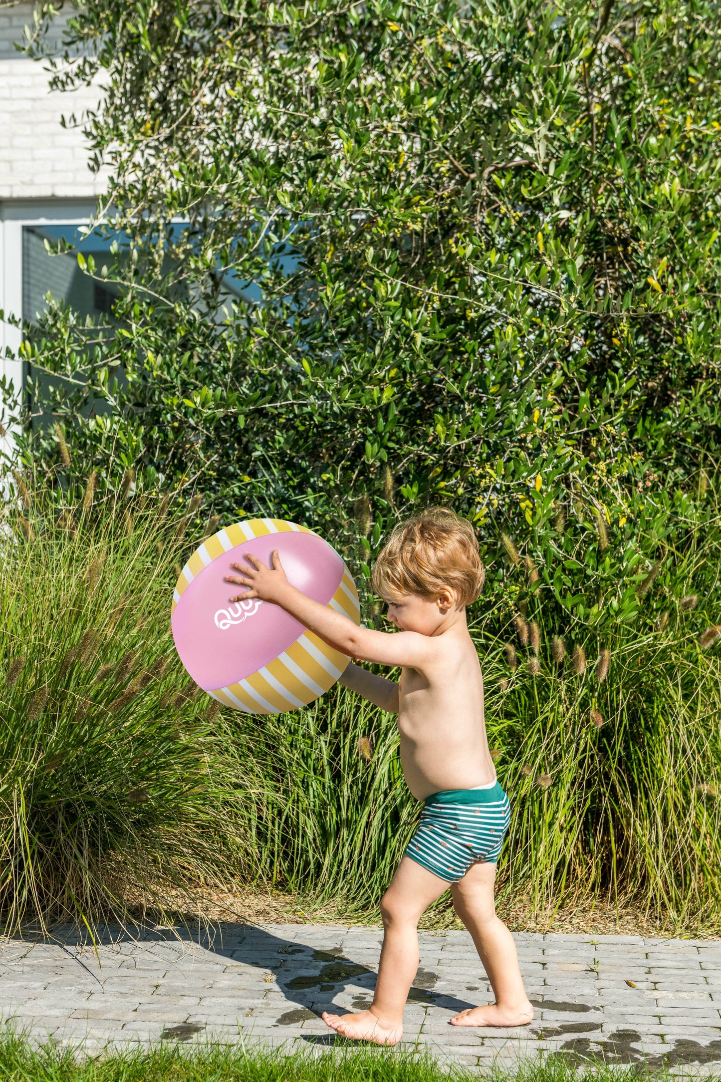 Quut Beach Ball - 12 inch - Garden Green