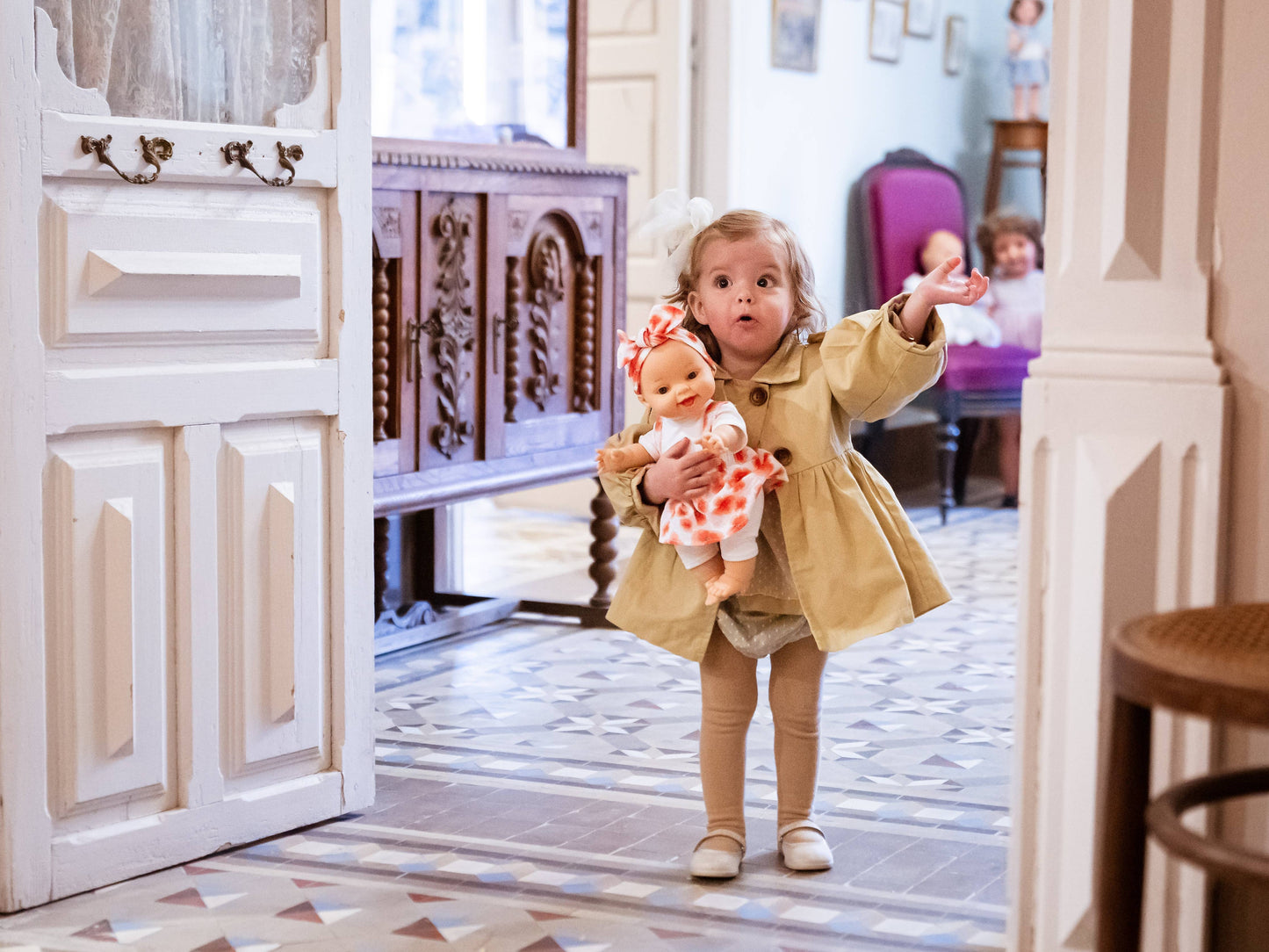 Baby Gordis - Leire with floral overalls - Paola Reina