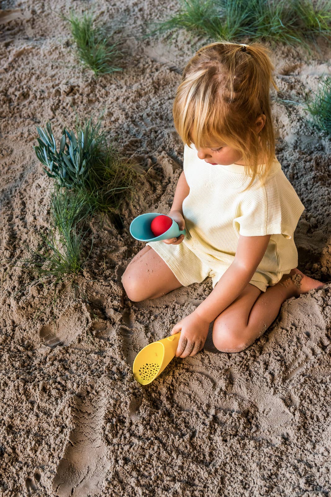 Quut Cuppi - Shovel, Sifter and Ball all in one!: Lagoon