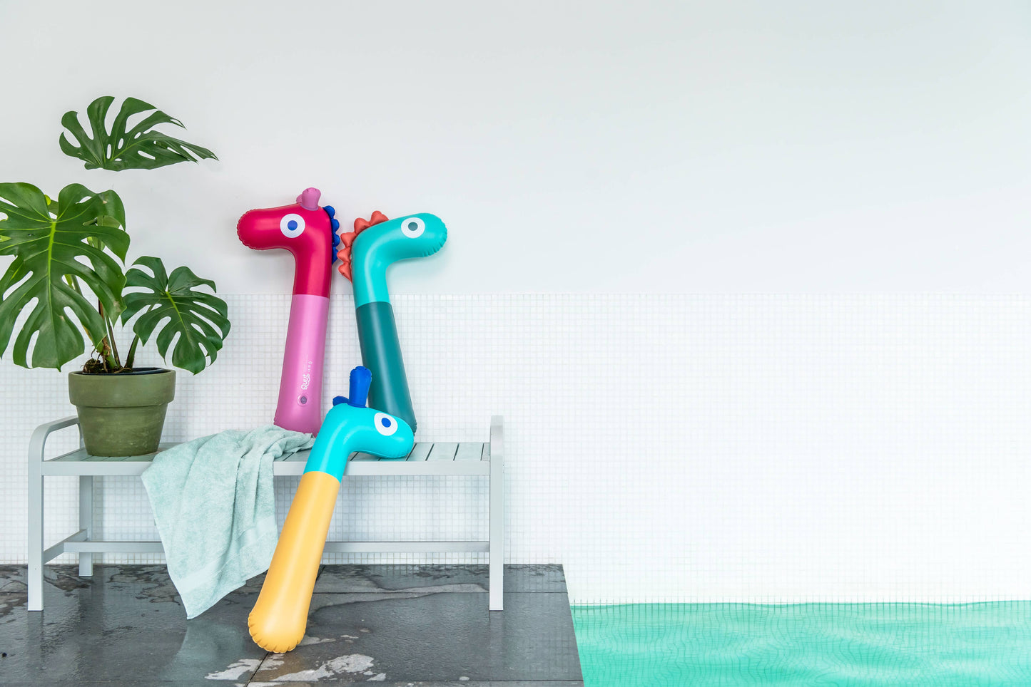 Quut Noodle Friends - Dino, Giraffe and Horse! Pool Toy: Giraffe