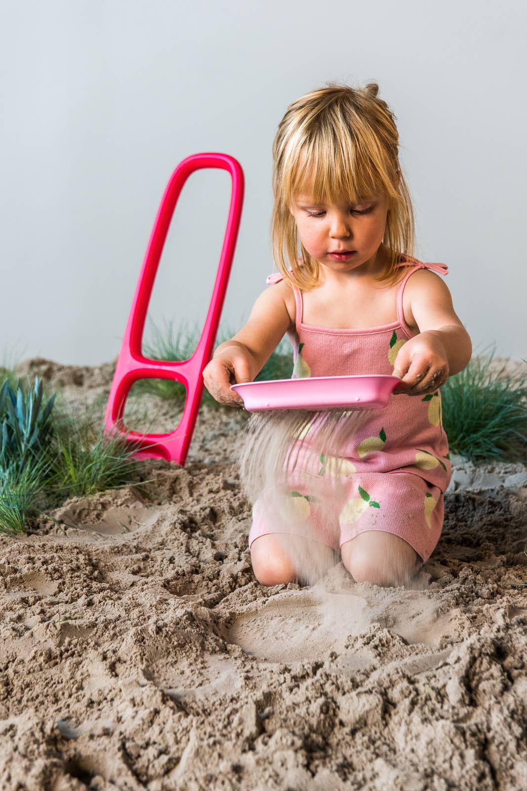 Quut Scoppi – Kids Snow & Sand Shovel with Easy Grip: Lavender