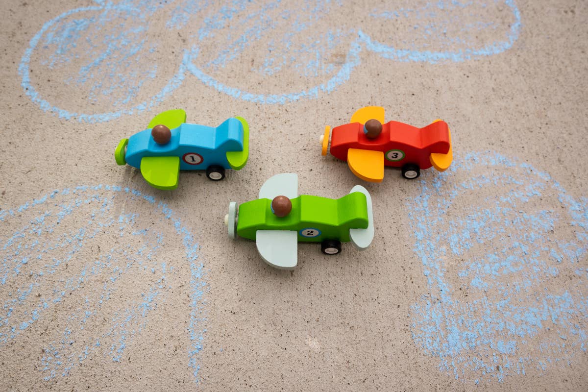 Pull Back Wooden Plane (quantity 1)