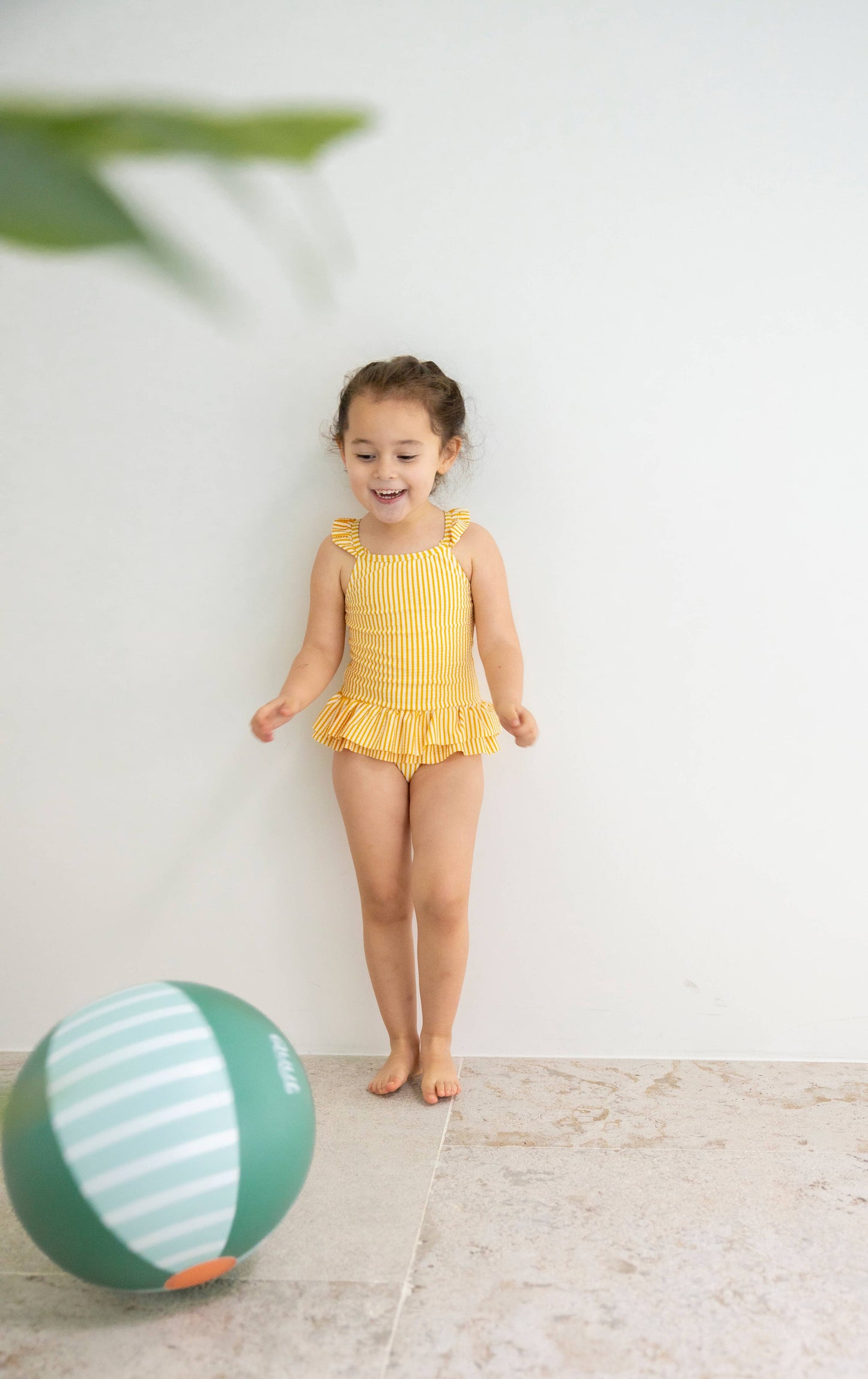 Quut Beach Ball - 12 inch - Garden Green