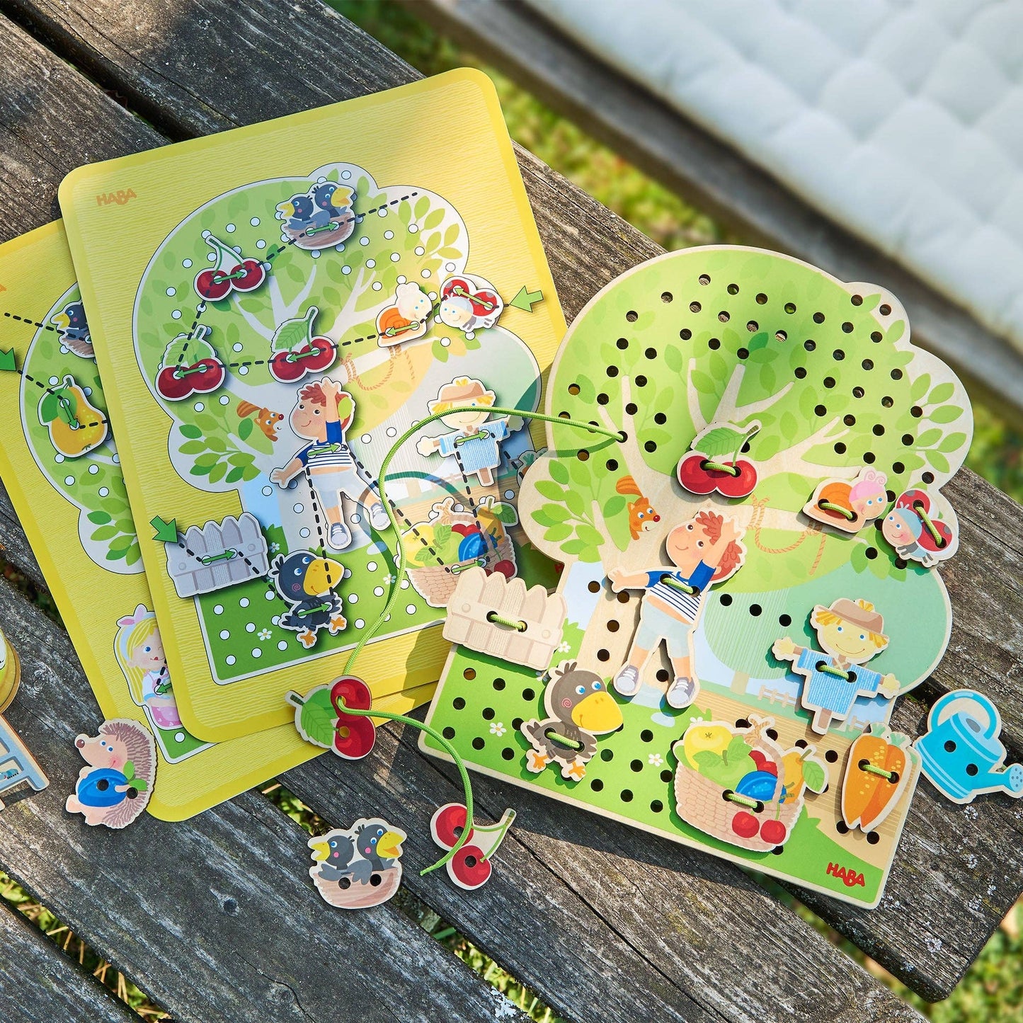 Orchard 31 Piece Threading Game