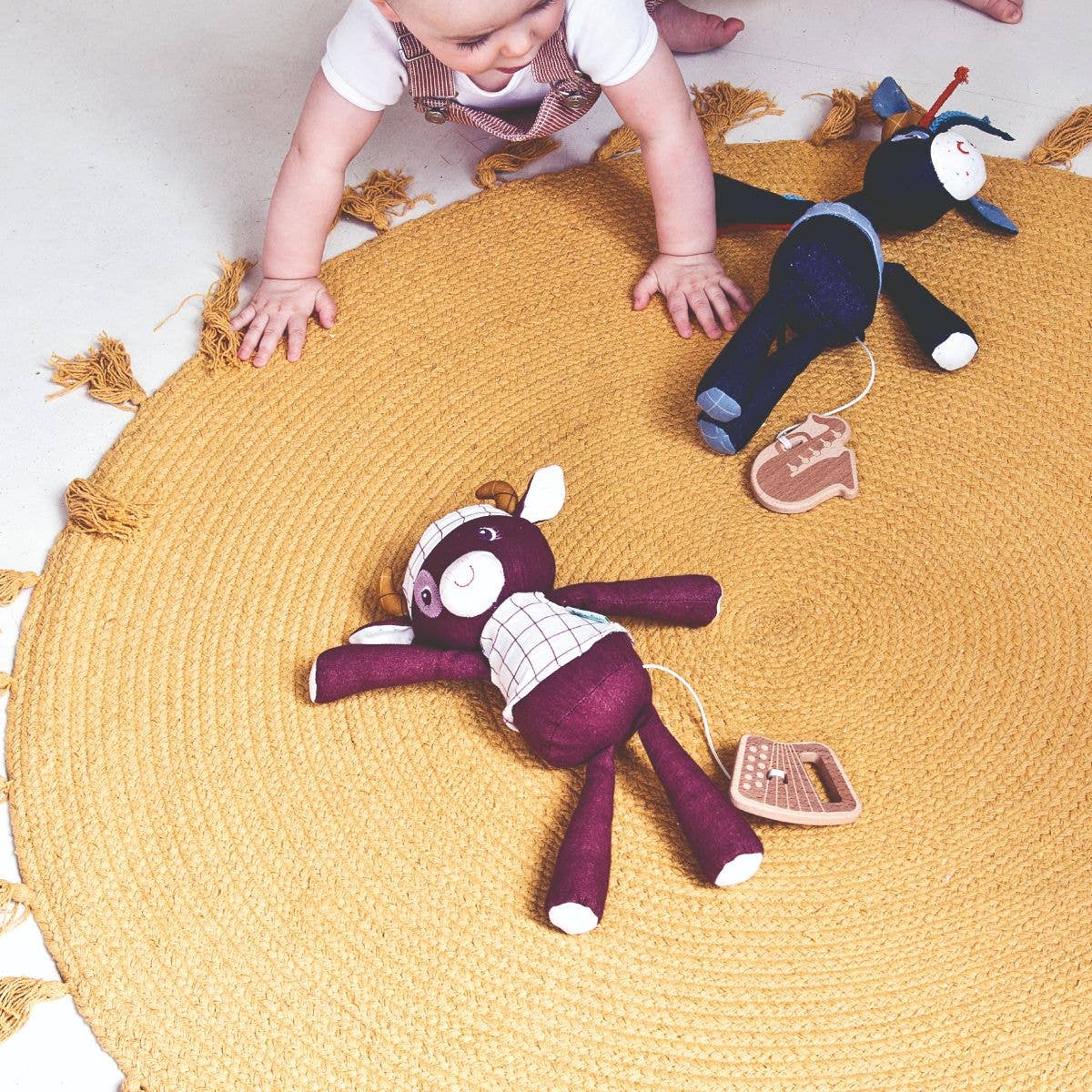 Rosalie Musical Cuddle